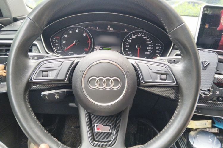 Used Audi A4L 2018 30th Anniversary Edition 40 TFSI Trendy Model Steering Wheel
