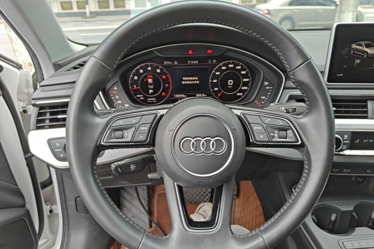 Used Audi A4L 2018 30th Anniversary Edition 40 TFSI Fashion Model Steering Wheel