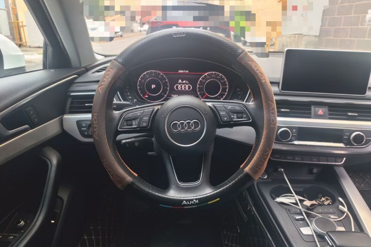 Used Audi A4L 2018 30th Anniversary Edition 40 TFSI Fashion Model Steering Wheel