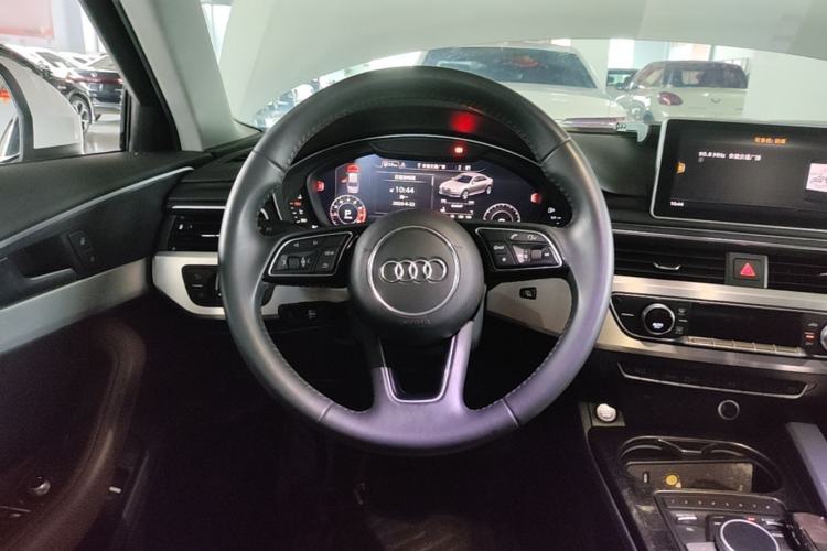 Used Audi A4L 2018 30th Anniversary Edition 40 TFSI Fashion Model Steering Wheel