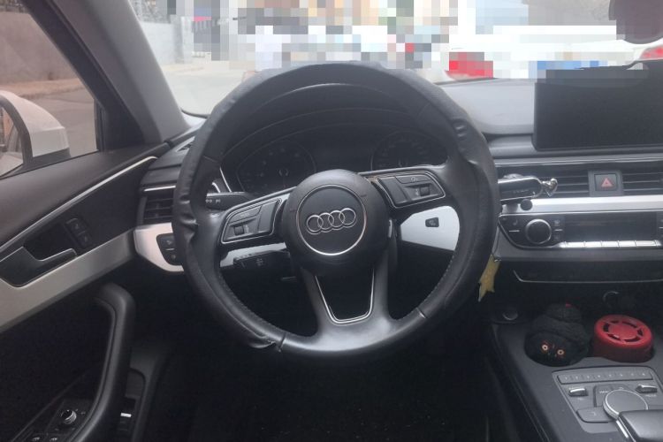 Used Audi A4L 2018 30th Anniversary Edition 40 TFSI Fashion Model Steering Wheel