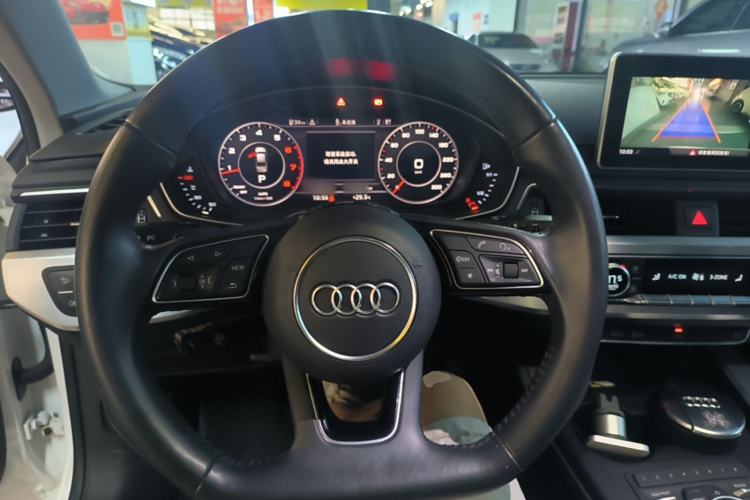 Used Audi A4L 2018 30th Anniversary Edition 40 TFSI Fashion Model Steering Wheel