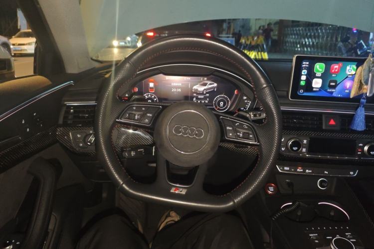 Used Audi A4L 2018 30th Anniversary Edition 45 TFSI quattro Sport model Steering Wheel