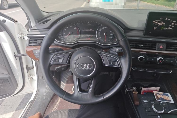 Used Audi A4L 2018 30th Anniversary Edition 40 TFSI Trendy Model Steering Wheel