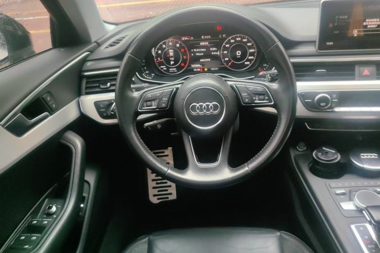 Used Audi A4L 2018 30th Anniversary Edition 40 TFSI Fashion Model Steering Wheel