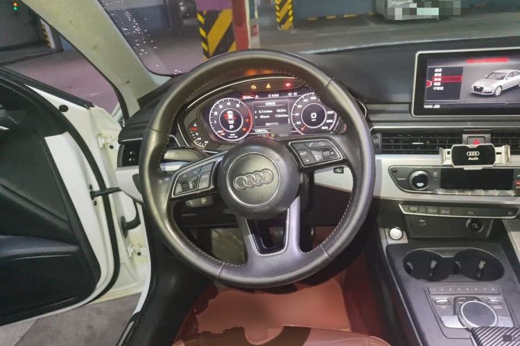 Used Audi A4L 2018 30th Anniversary Edition 40 TFSI Fashion Model Steering Wheel