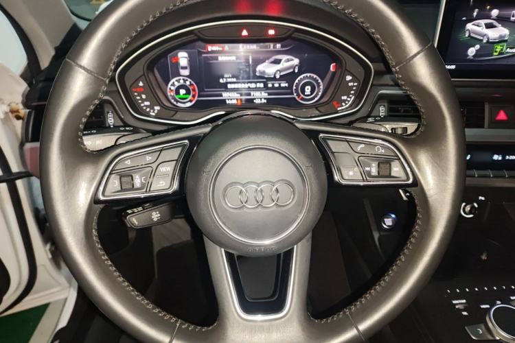 Used Audi A4L 2018 30th Anniversary Edition 40 TFSI Fashion Model Steering Wheel
