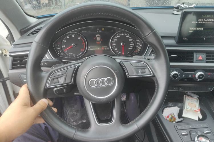 Used Audi A4L 2018 30th Anniversary Edition 30 TFSI Ambition Model Steering Wheel