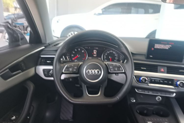 Used Audi A4L 2018 30th Anniversary Edition 45 TFSI quattro Individual Sport Edition Steering Wheel