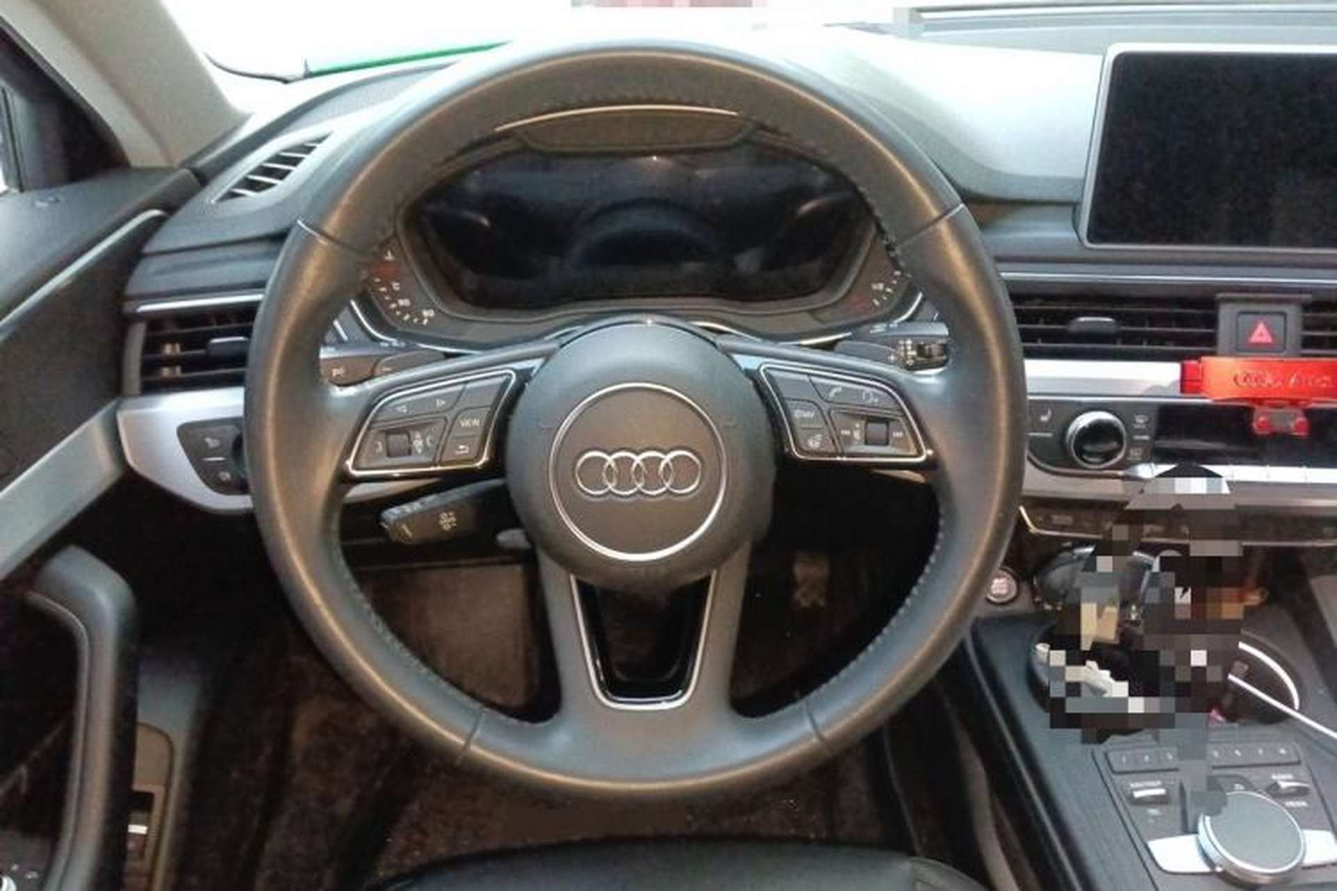 Used Audi A4L 2018 30th Anniversary Edition 40 TFSI Fashion Model Steering Wheel