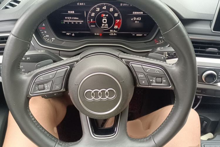 Used Audi A4L 2018 30th Anniversary Edition 45 TFSI quattro Sport model Steering Wheel
