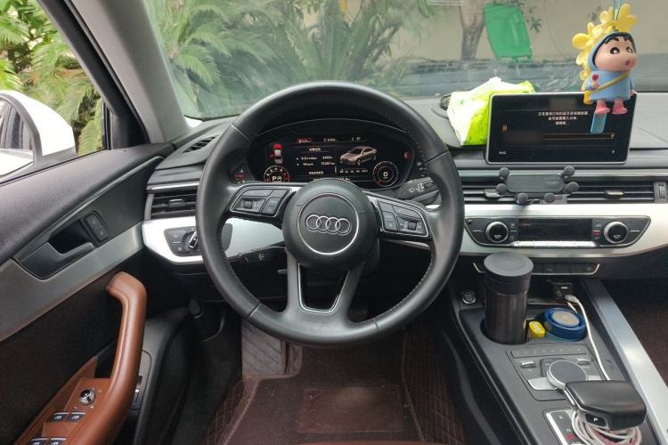 Used Audi A4L 2018 30th Anniversary Edition 40 TFSI Fashion Model Steering Wheel