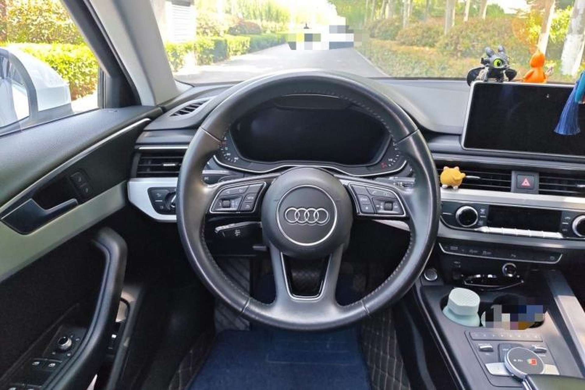 Used Audi A4L 2018 30th Anniversary Edition 40 TFSI Fashion Model Steering Wheel