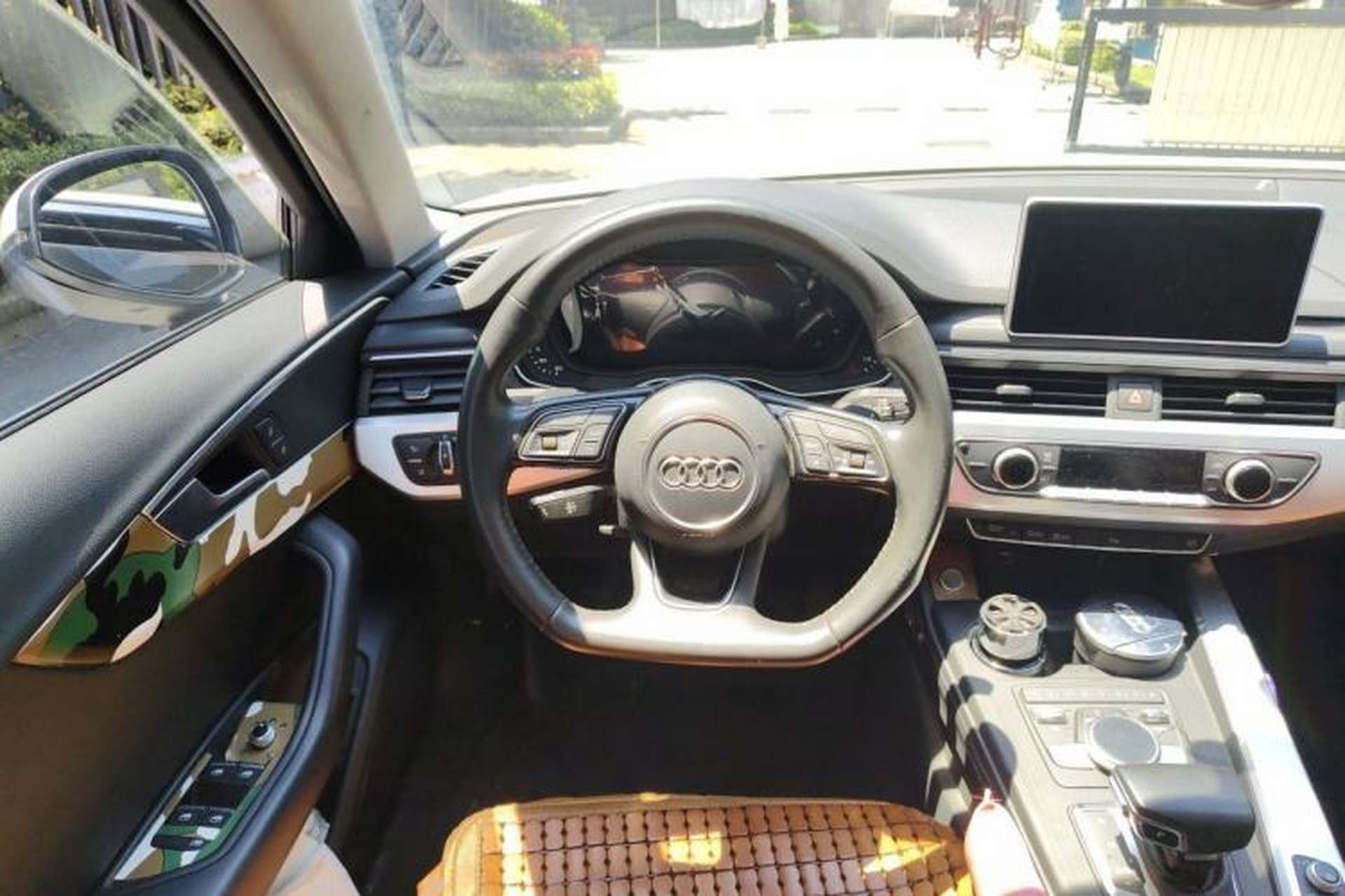 Used Audi A4L 2018 30th Anniversary Edition 40 TFSI Sport Edition Steering Wheel