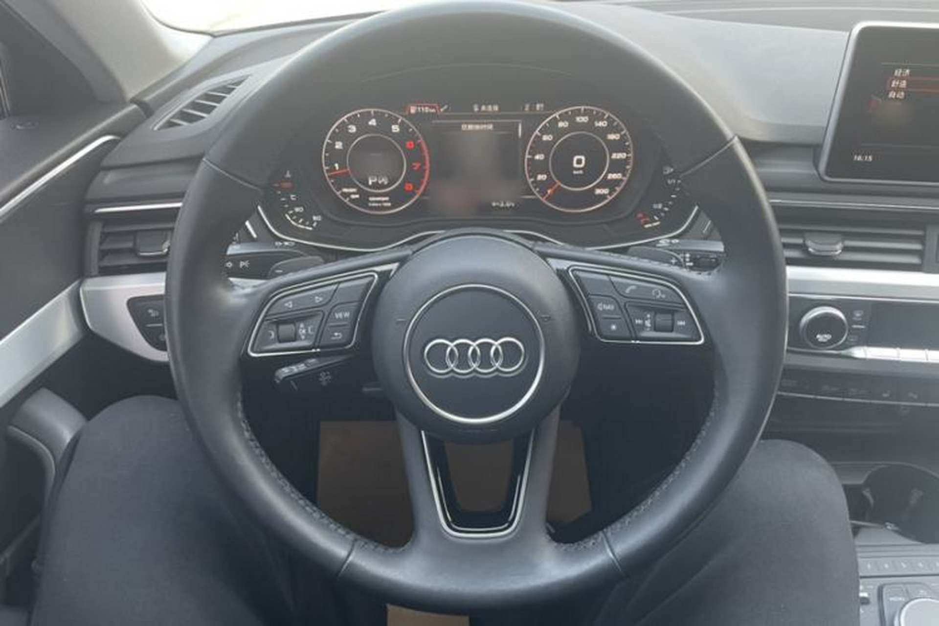 Used Audi A4L 2018 30th Anniversary Edition 40 TFSI Fashion Model Steering Wheel