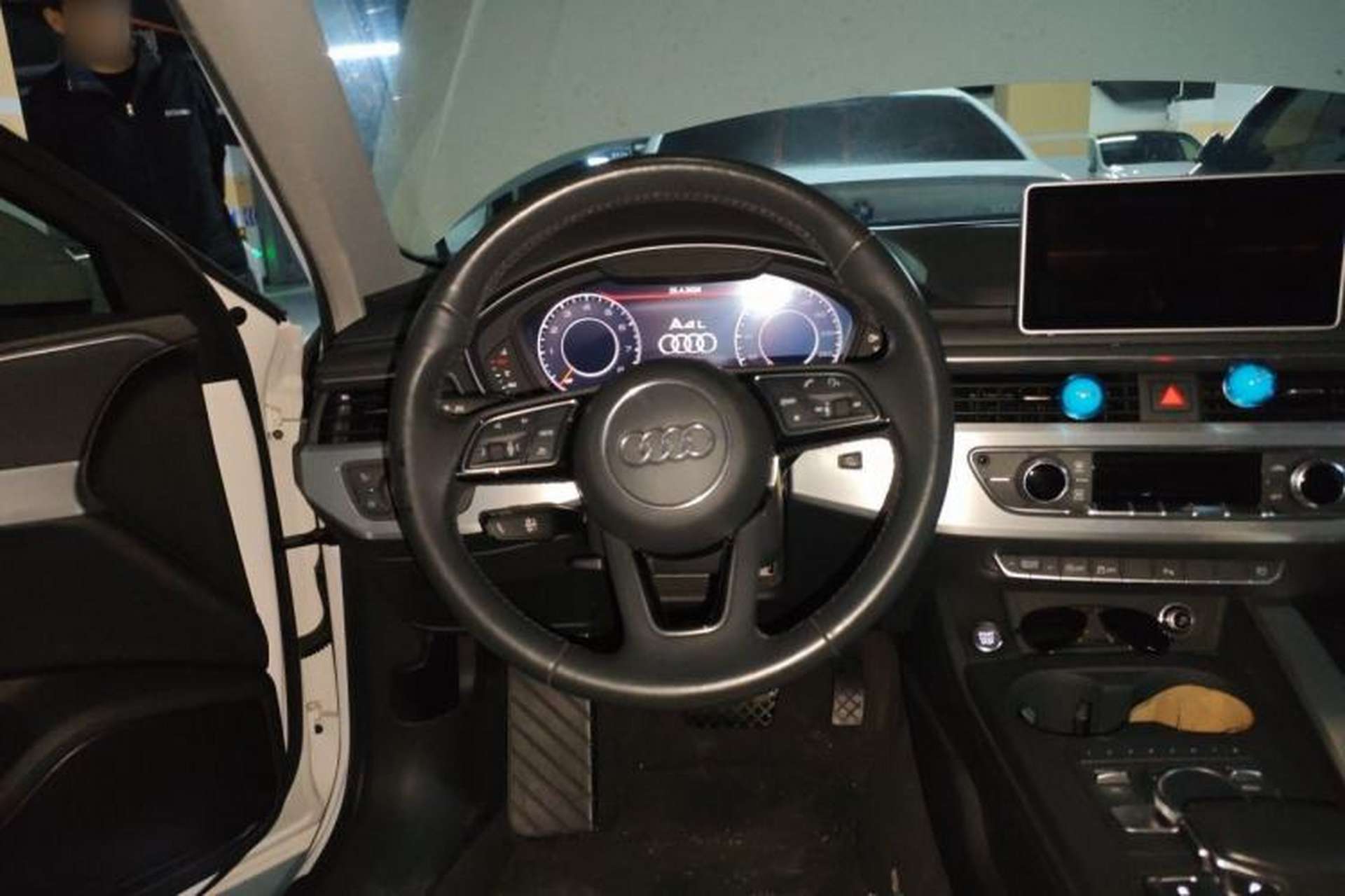 Used Audi A4L 2018 30th Anniversary Edition 40 TFSI Fashion Model Steering Wheel