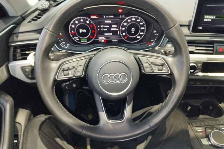 Used Audi A4L 2018 30th Anniversary Edition 40 TFSI Fashion Model Steering Wheel
