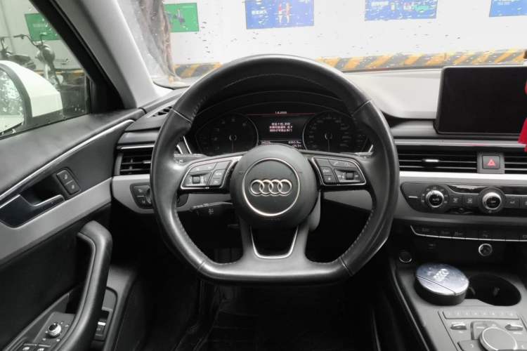 Used Audi A4L  Steering Wheel