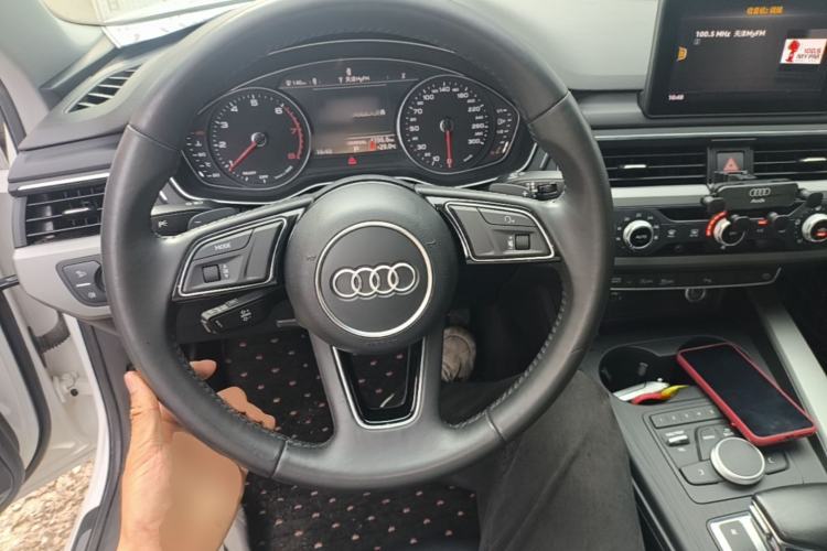 Used Audi A4L 2018 30th Anniversary Edition 40 TFSI Trendy Model Steering Wheel