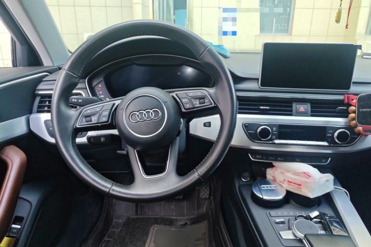 Used Audi A4L 2018 30th Anniversary Edition 40 TFSI Fashion Model Steering Wheel