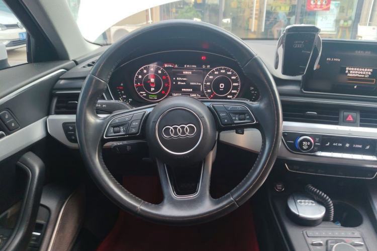 Used Audi A4L 2018 30th Anniversary Edition 40 TFSI Fashion Model Steering Wheel