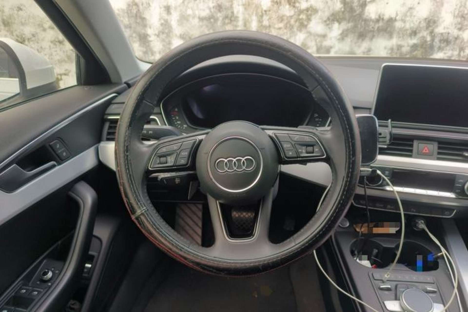Used Audi A4L 2018 30th Anniversary Edition 40 TFSI Fashion Model Steering Wheel