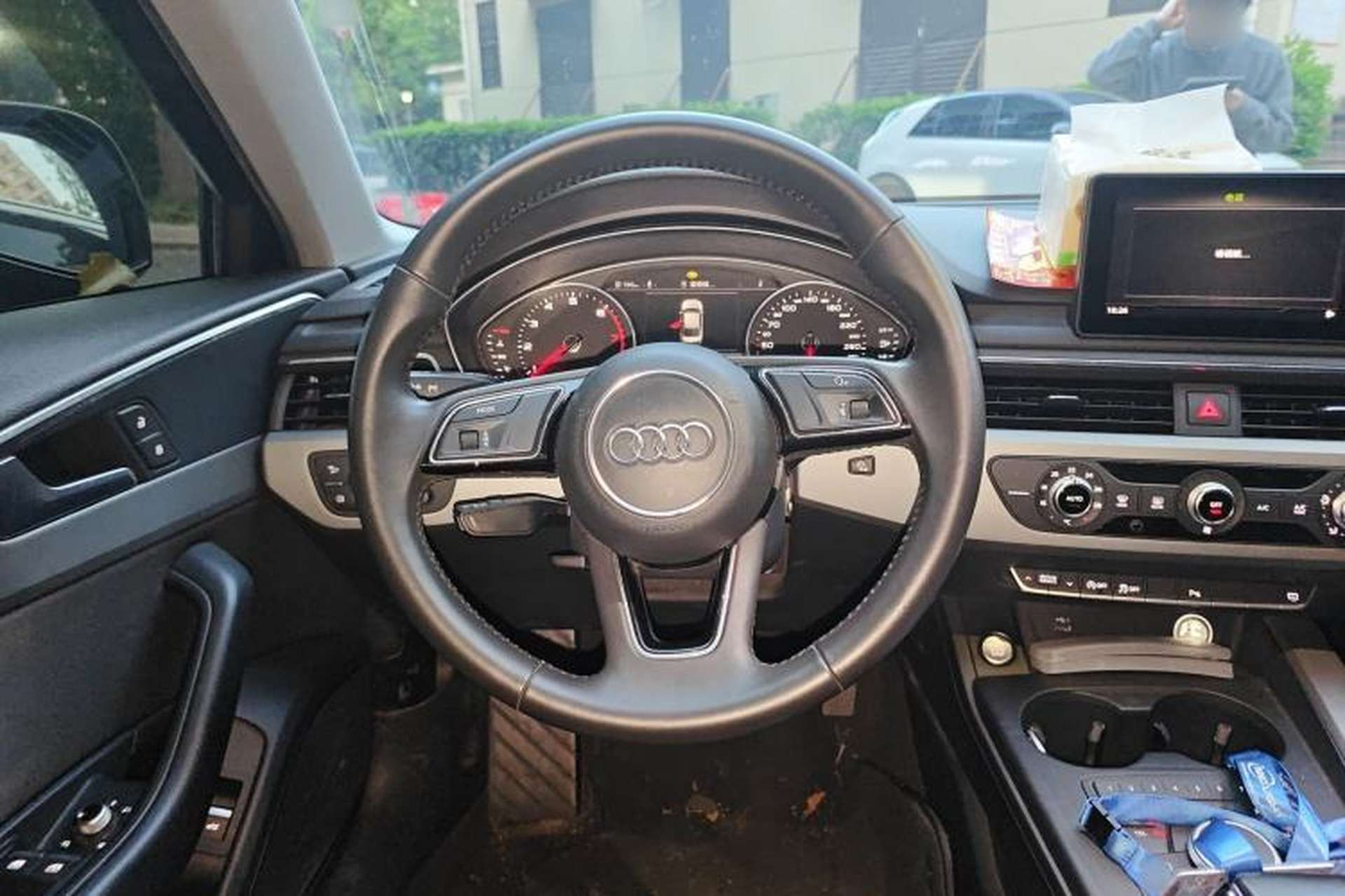 Used Audi A4L 2018 30th Anniversary Edition 40 TFSI Trendy Model Steering Wheel