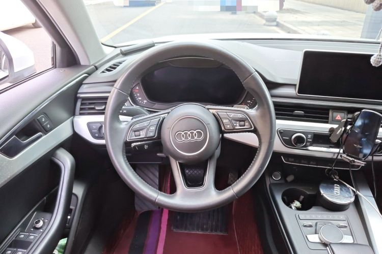 Used Audi A4L 2018 30th Anniversary Edition 40 TFSI Fashion Model Steering Wheel