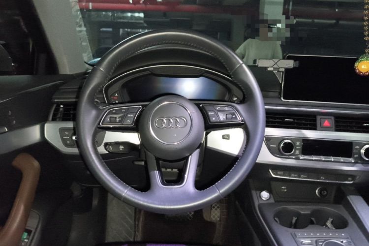Used Audi A4L 2018 30th Anniversary Edition 40 TFSI Fashion Model Steering Wheel