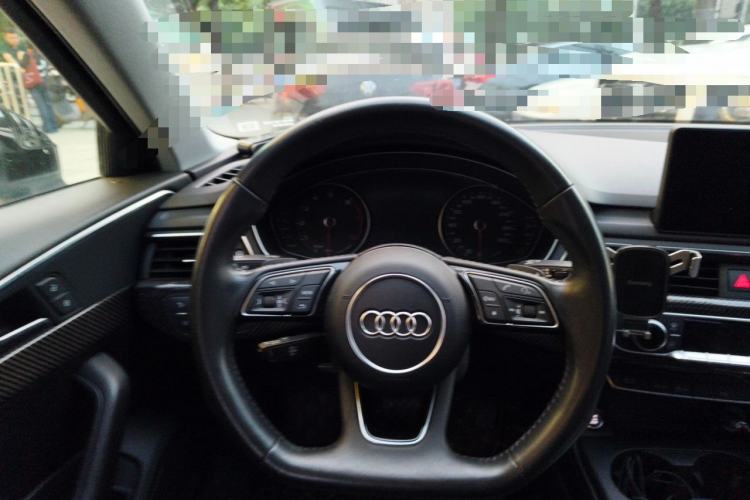 Used Audi A4L 2018 30th Anniversary Edition 45 TFSI quattro Individual Sport Edition Steering Wheel