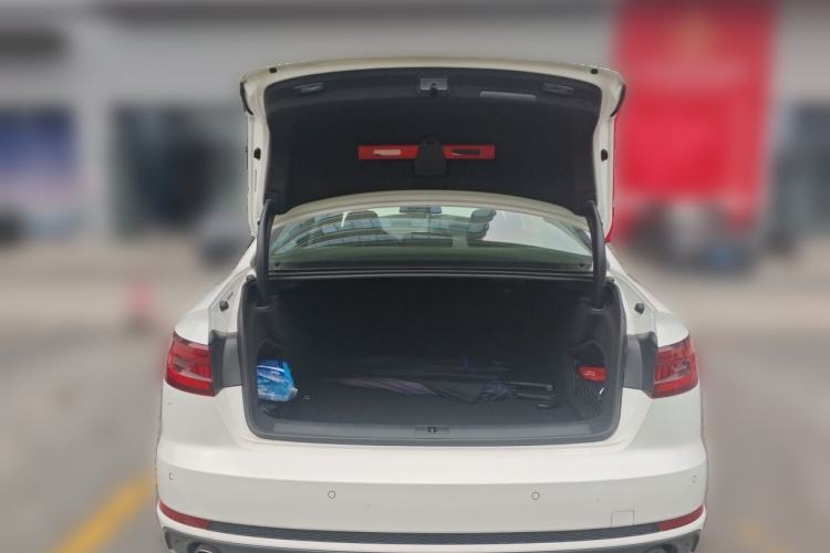 Used Audi A4L 2018 30th Anniversary Edition 40 TFSI Fashion Model Trunk