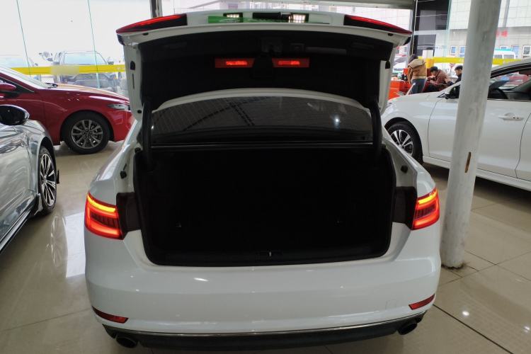 Used Audi A4L 2018 30th Anniversary Edition 40 TFSI Trendy Model Trunk