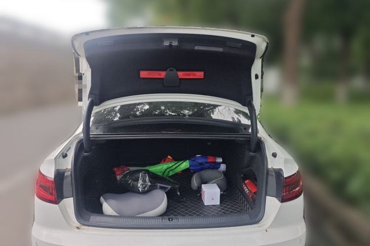 Used Audi A4L 2018 30th Anniversary Edition 40 TFSI Fashion Model Trunk