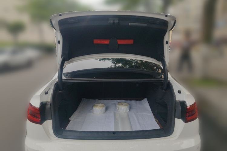Used Audi A4L 2018 30th Anniversary Edition 40 TFSI Fashion Model Trunk