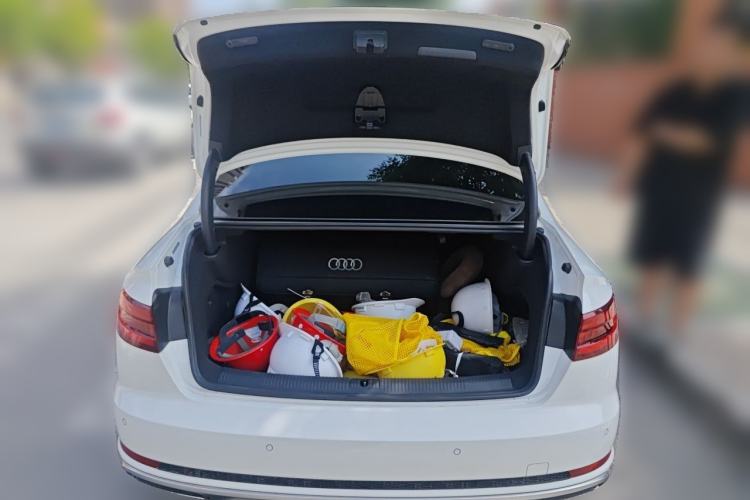 Used Audi A4L 2018 30th Anniversary Edition 40 TFSI Fashion Model Trunk