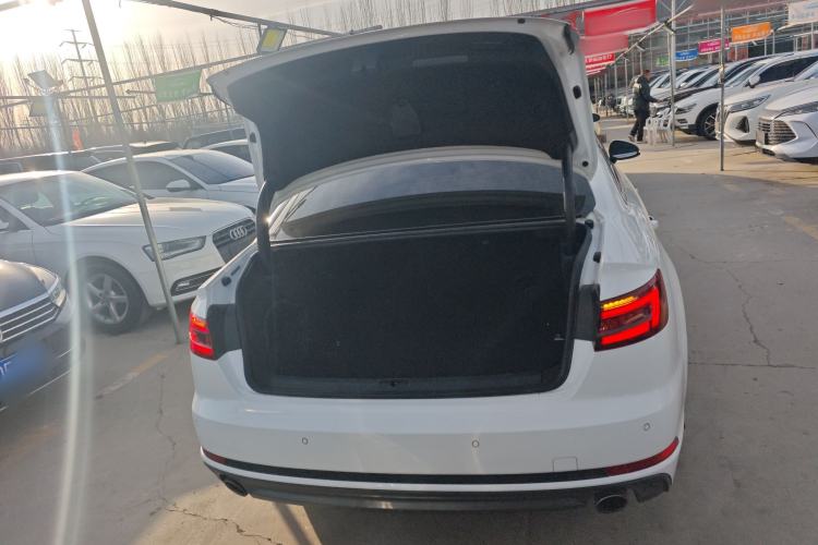 Used Audi A4L 2018 30th Anniversary Edition 40 TFSI Fashion Model Trunk