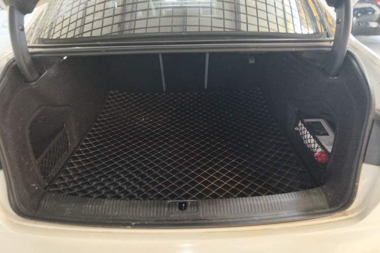 Used Audi A4L 2018 30th Anniversary Edition 40 TFSI Fashion Model Trunk