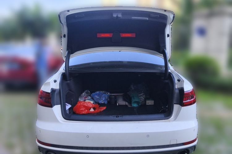 Used Audi A4L 2018 30th Anniversary Edition 40 TFSI Fashion Model Trunk