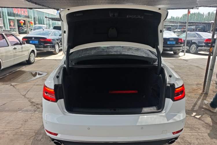 Used Audi A4L 2018 30th Anniversary Edition 40 TFSI Trendy Model Trunk