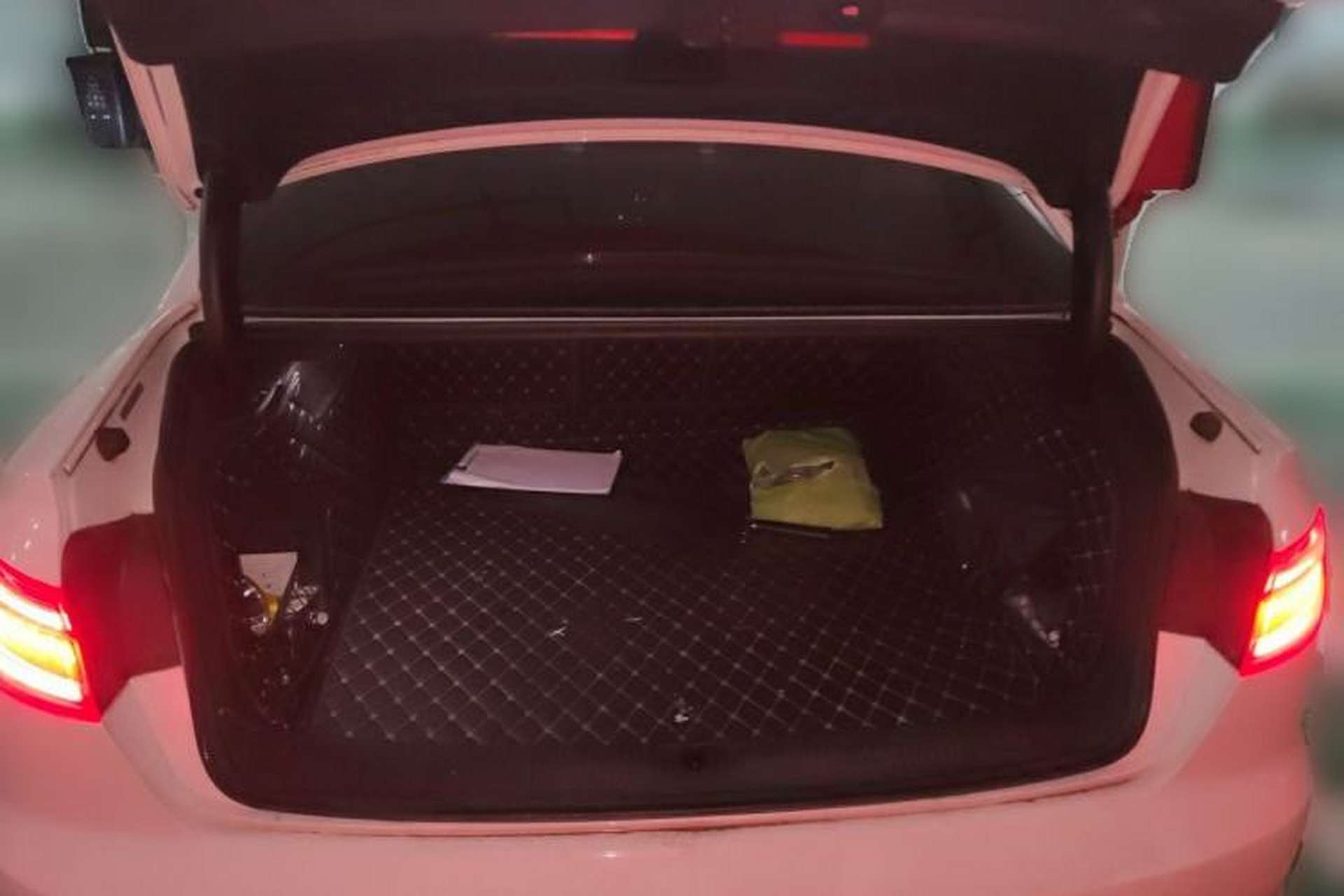 Used Audi A4L 2018 30th Anniversary Edition 40 TFSI Fashion Model Trunk