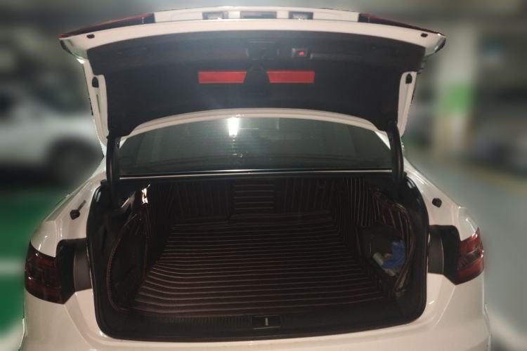 Used Audi A4L 2018 30th Anniversary Edition 40 TFSI Fashion Model Trunk