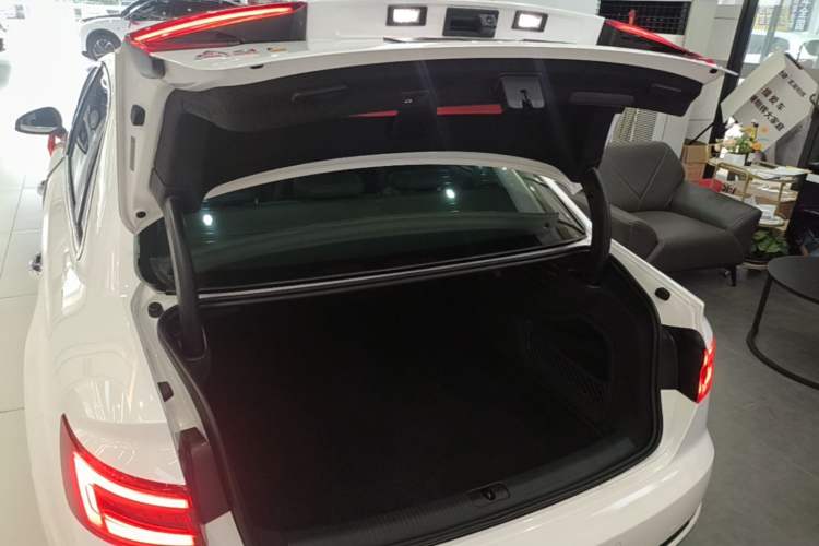Used Audi A4L 2018 30th Anniversary Edition 40 TFSI Sport Edition Trunk