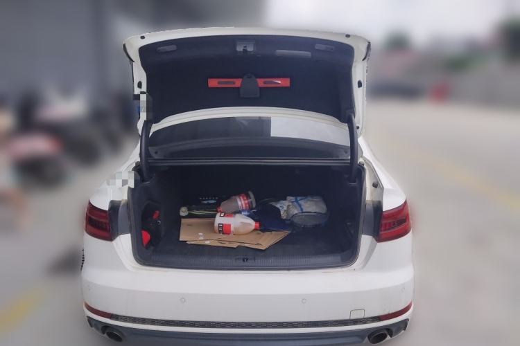 Used Audi A4L 2018 30th Anniversary Edition 40 TFSI Fashion Model Trunk