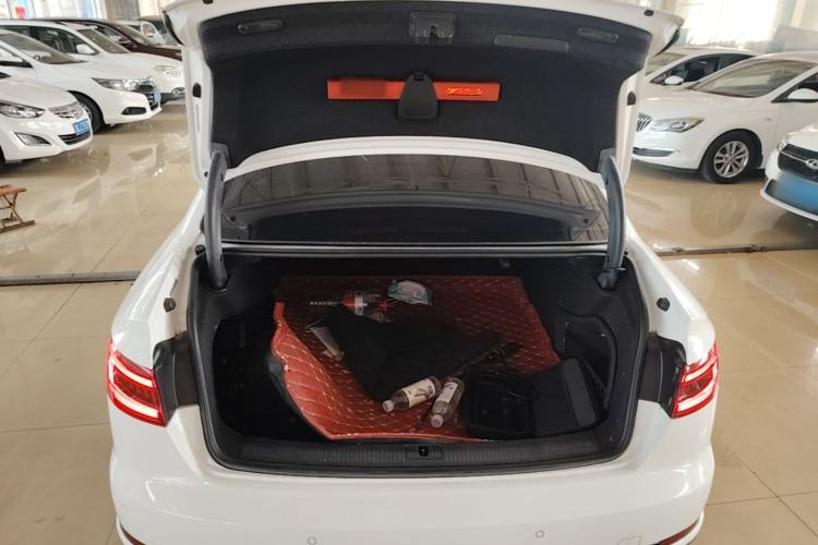 Used Audi A4L 2018 30th Anniversary Edition 40 TFSI Fashion Model Trunk