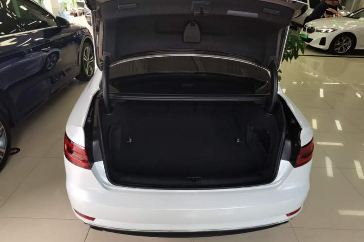 Used Audi A4L 2018 30th Anniversary Edition 40 TFSI Trendy Model Trunk