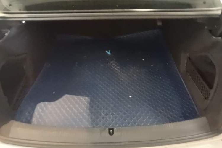 Used Audi A4L 2018 30th Anniversary Edition 40 TFSI Fashion Model Trunk