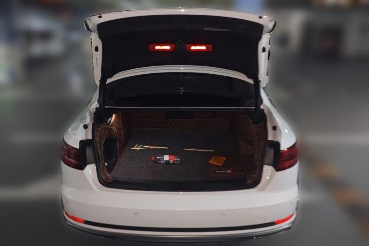 Used Audi A4L 2018 30th Anniversary Edition 40 TFSI Fashion Model Trunk