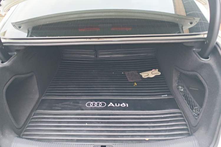 Used Audi A4L 2018 30th Anniversary Edition 40 TFSI Trendy Model Trunk