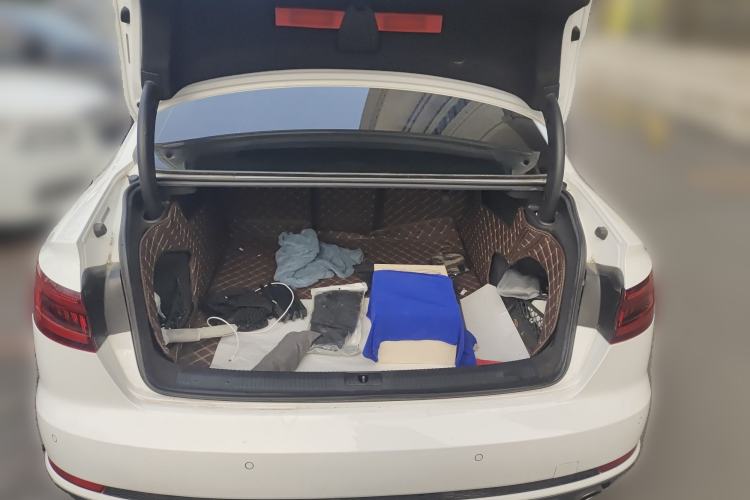 Used Audi A4L 2018 30th Anniversary Edition 40 TFSI Fashion Model Trunk