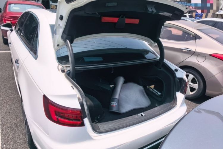 Used Audi A4L 2018 30th Anniversary Edition 40 TFSI Fashion Model Trunk